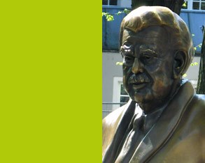 Bronze statue of a Cologne character